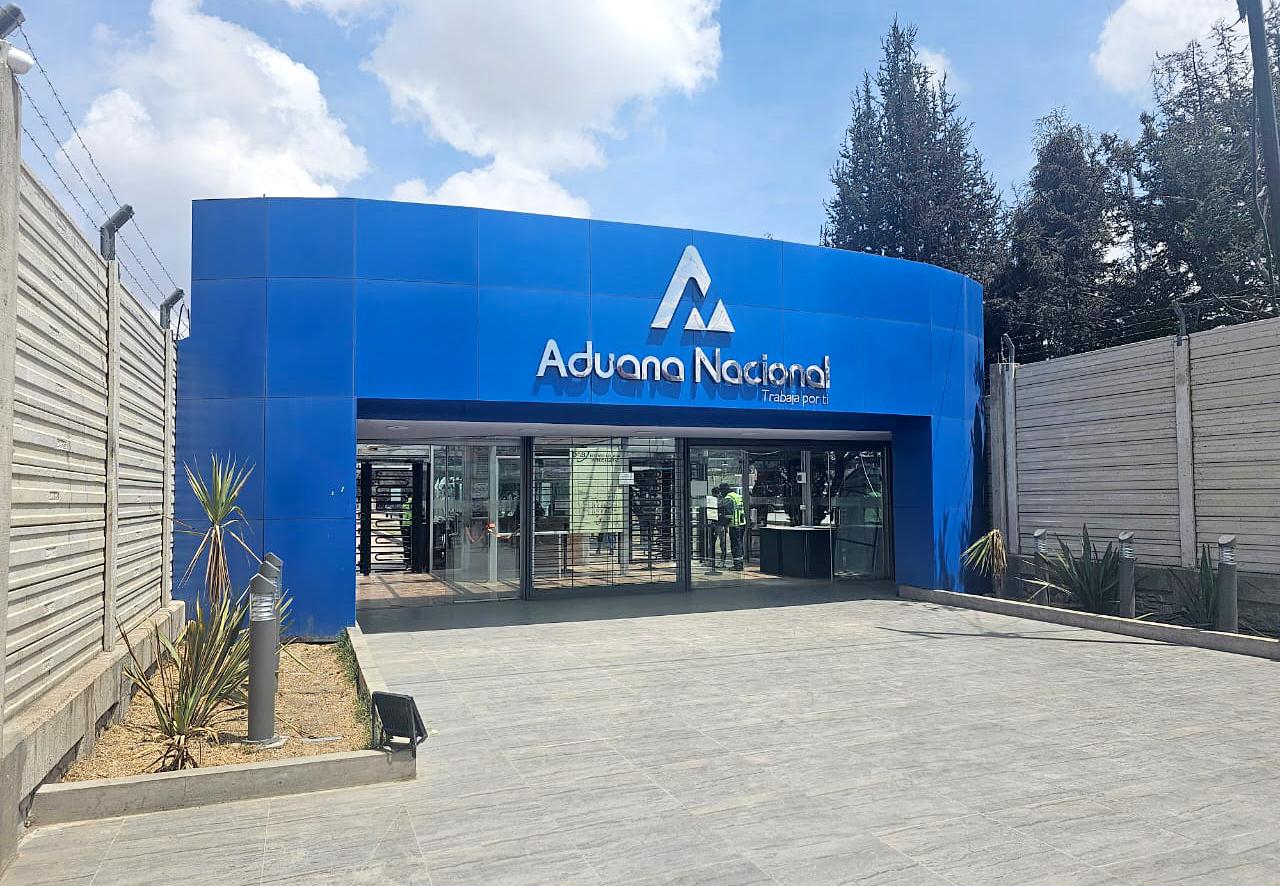 Aduana Nacional actualiza el formulario para viajeros y control de divisas