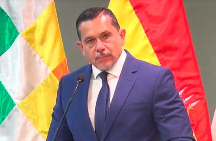 Presidente de Aduana afirma que no tolerará corrupción, extorsión, abusos y contrabando